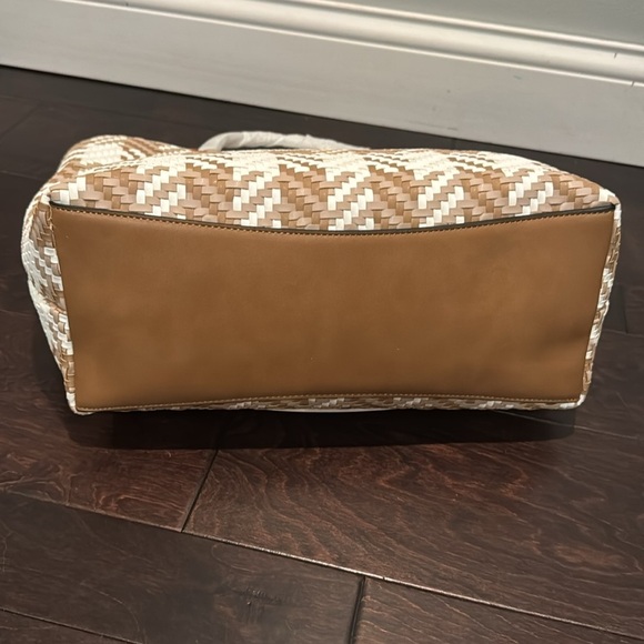 Calvin Klein Brown and White Woven Tote Bag NWT - Picture 6 of 16
